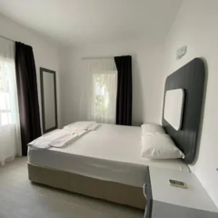 Manolya Hotel *
