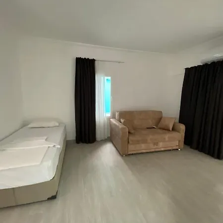 Hotel Manolya *