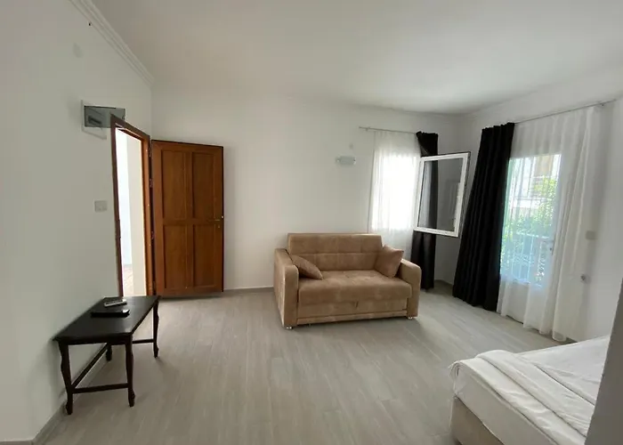 Manolya Отель *