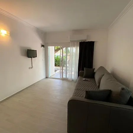 Manolya Hotel